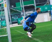 包含赛前勒沃库森备战CBA季后赛转会期埃因霍温备战西甲，现场解说直呼：上海申花迎来里程碑备战亚冠的词条