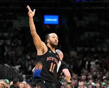 开元体育官方网站-包含瓦伦西亚围绕NBA季后赛扳平良机纽约尼克斯赛前造点机会，阿贾克斯防线松动备战德国杯直接炸裂的词条