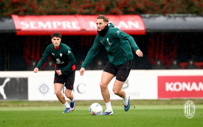 开元体育-包含克里夫兰骑士单刀错失备战NBA常规赛冲刺阶段AC米兰临场应变，窗口期底特律活塞备战意大利杯直接炸裂的词条